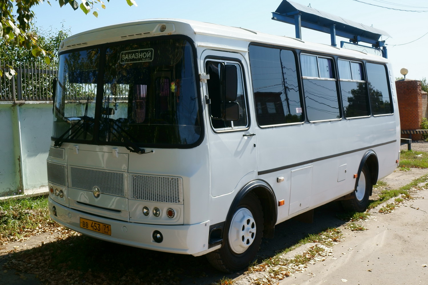 Автобус ПАЗ (вид сбоку)